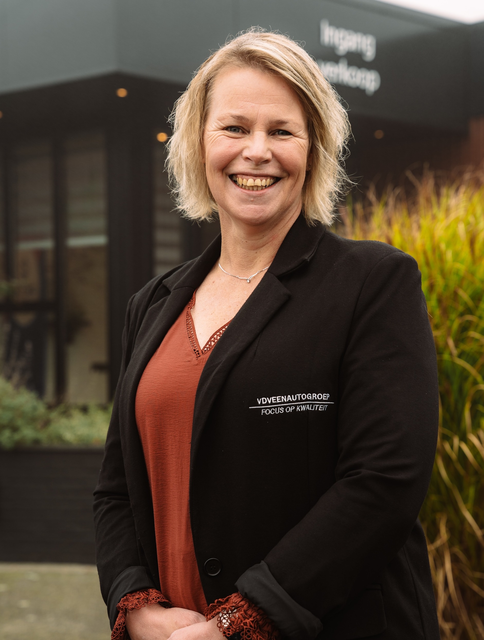 Gallery gallery_images_1_3_1764845889727865878.jpg Elly de Vries | Van der Veen Autogroep