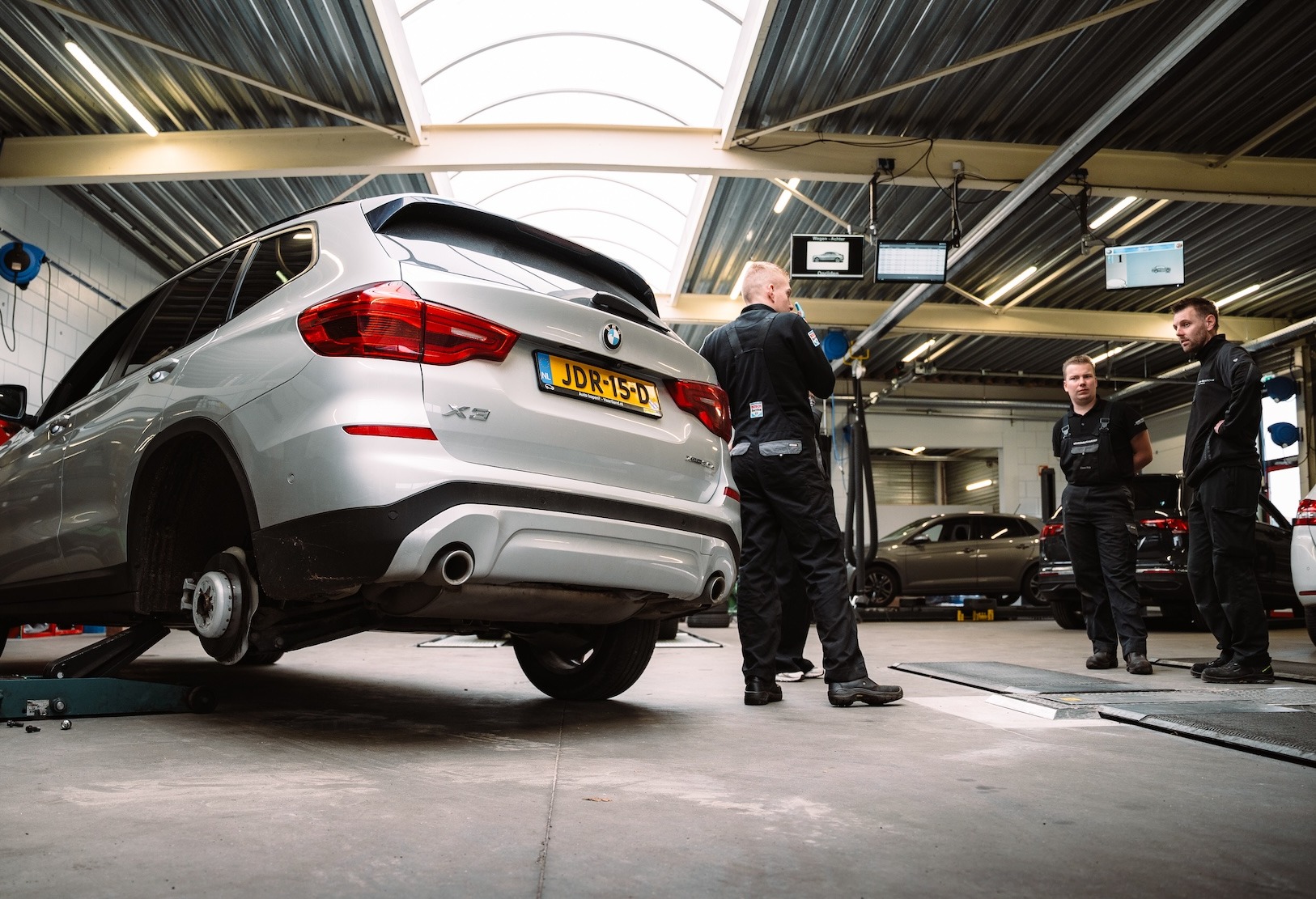 Content 23_content_image_1765369102964827011.jpg Inlaatkleppen reinigen | Van der Veen Autogroep