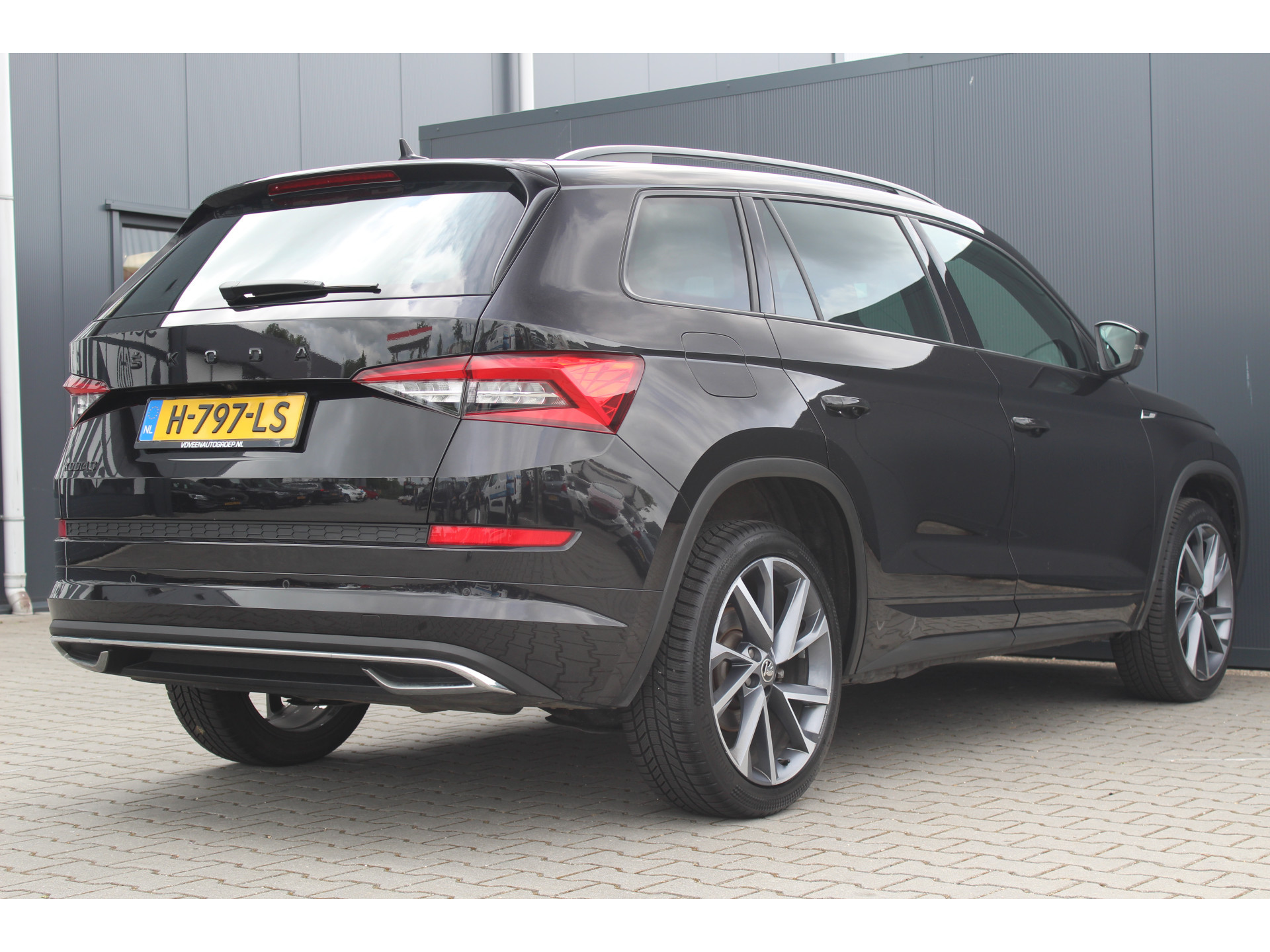 Škoda Kodiaq 1.5 TSI Sportline Business | Incl. 12 maanden garantie 45461524-2.jpg | Van der Veen Autogroep