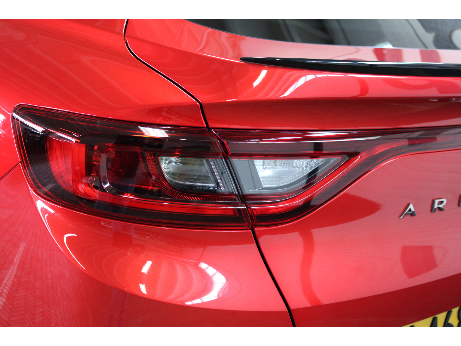 Renault Arkana 1.6 E-Tech Hybrid 145 R.S. Line | Incl. 12 maanden garantie | 45629915-12.jpg | Van der Veen Autogroep