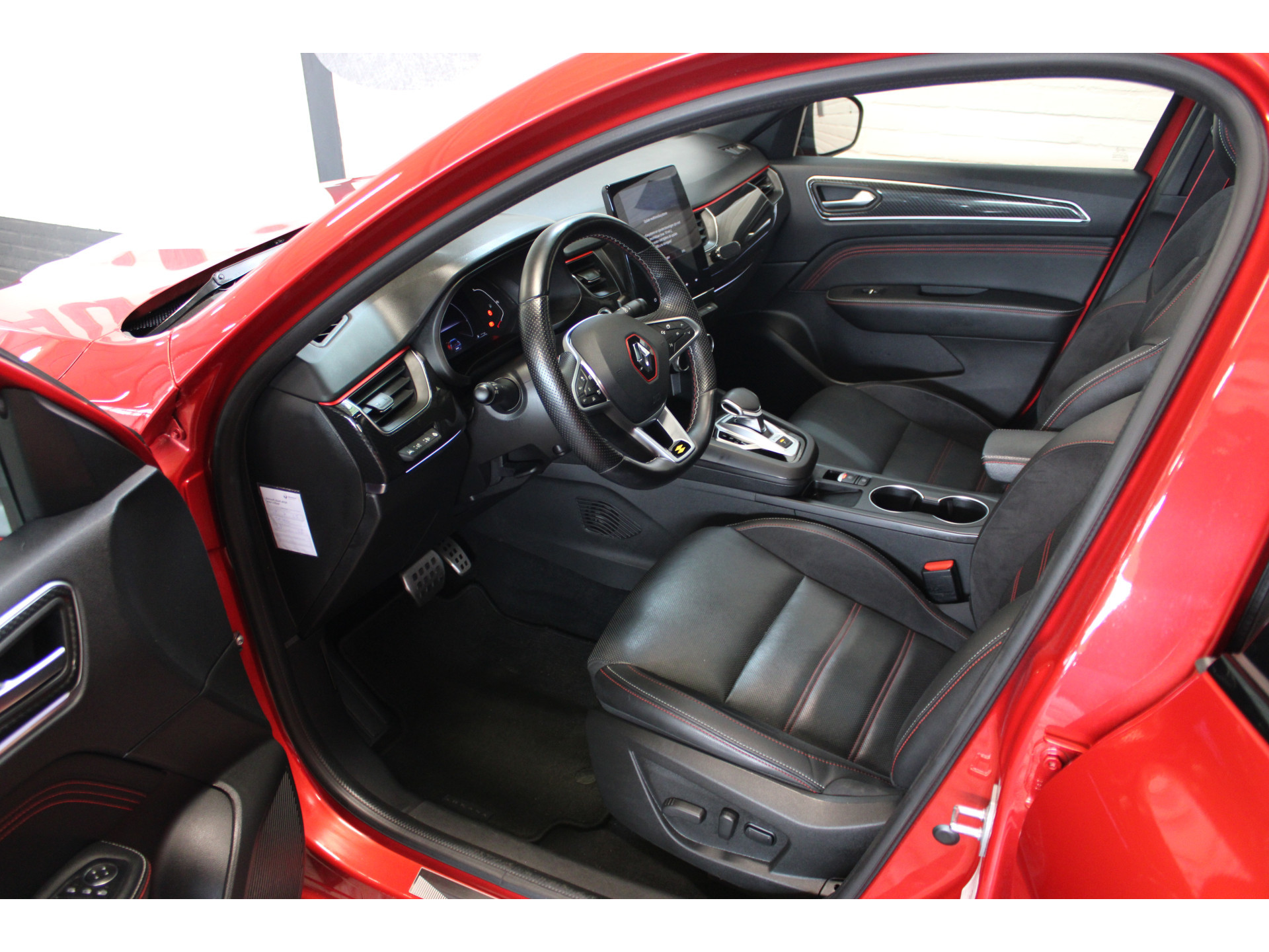 Renault Arkana 1.6 E-Tech Hybrid 145 R.S. Line | Incl. 12 maanden garantie | 45629915-19.jpg | Van der Veen Autogroep