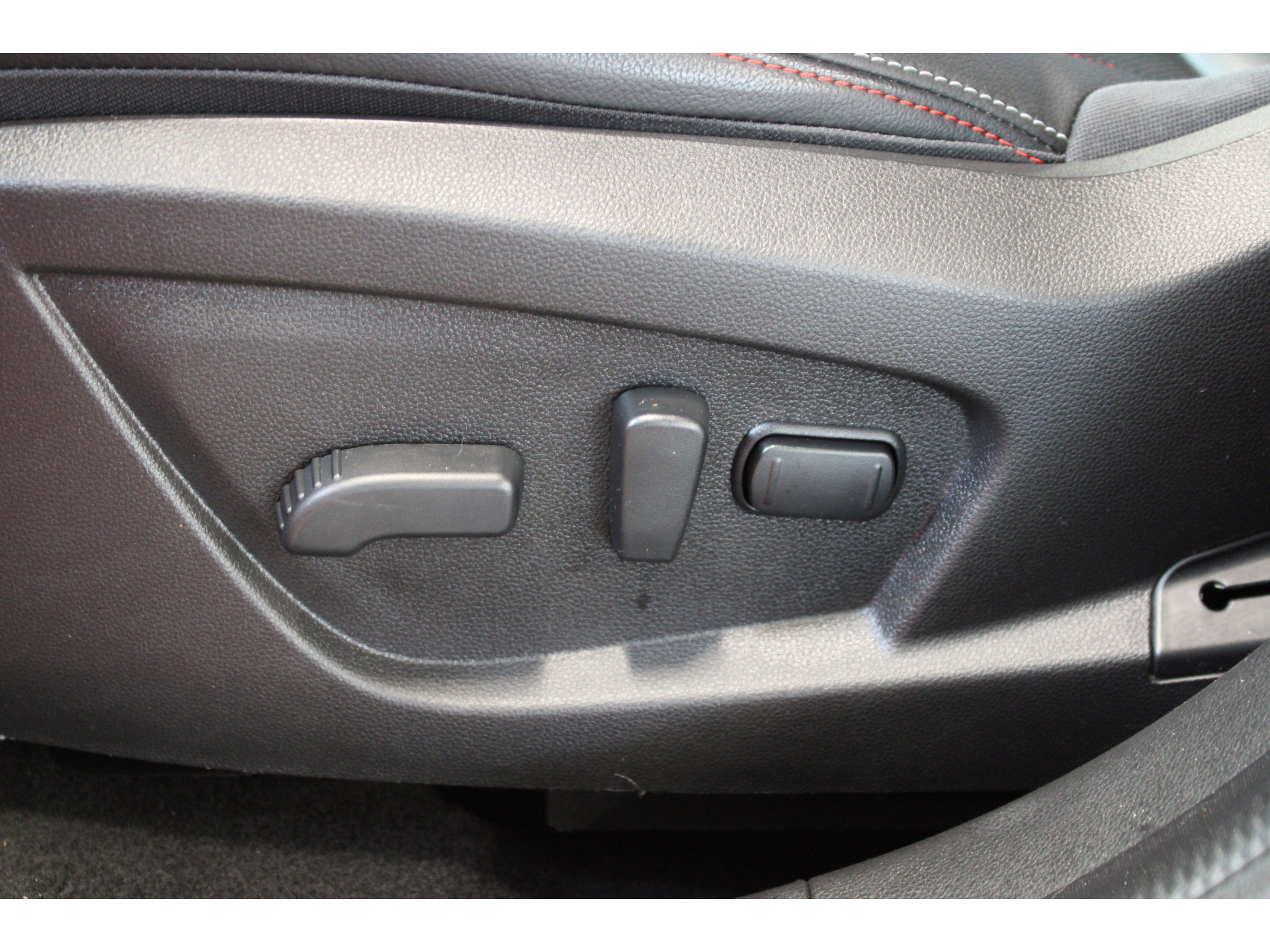 Renault Arkana 1.6 E-Tech Hybrid 145 R.S. Line | Incl. 12 maanden garantie | 45629915-39.jpg | Van der Veen Autogroep