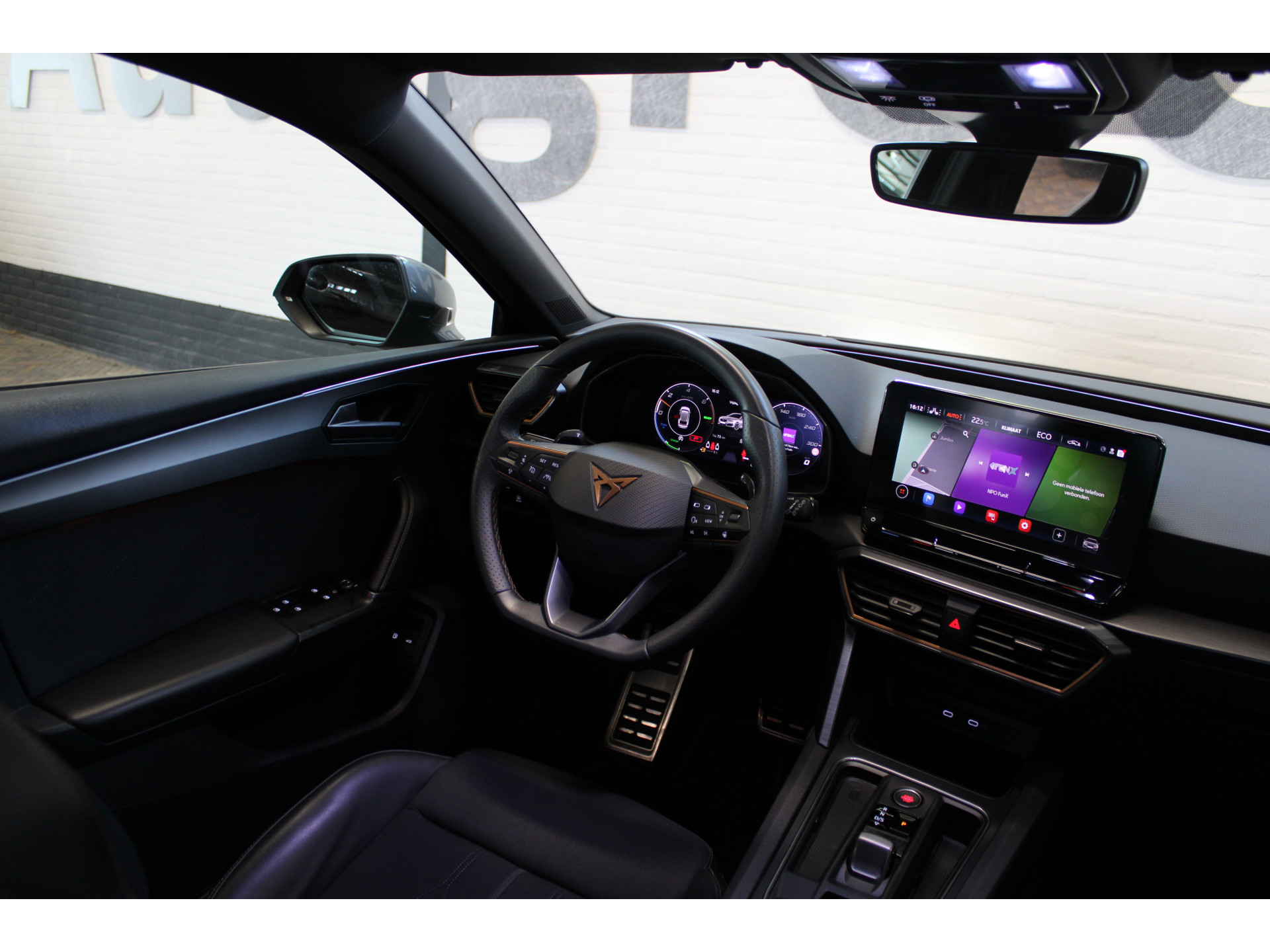 CUPRA Leon Sportstourer 1.4 e-Hybrid 245 | Incl. 12 maanden garantie | 47019875-1.jpg | Van der Veen Autogroep