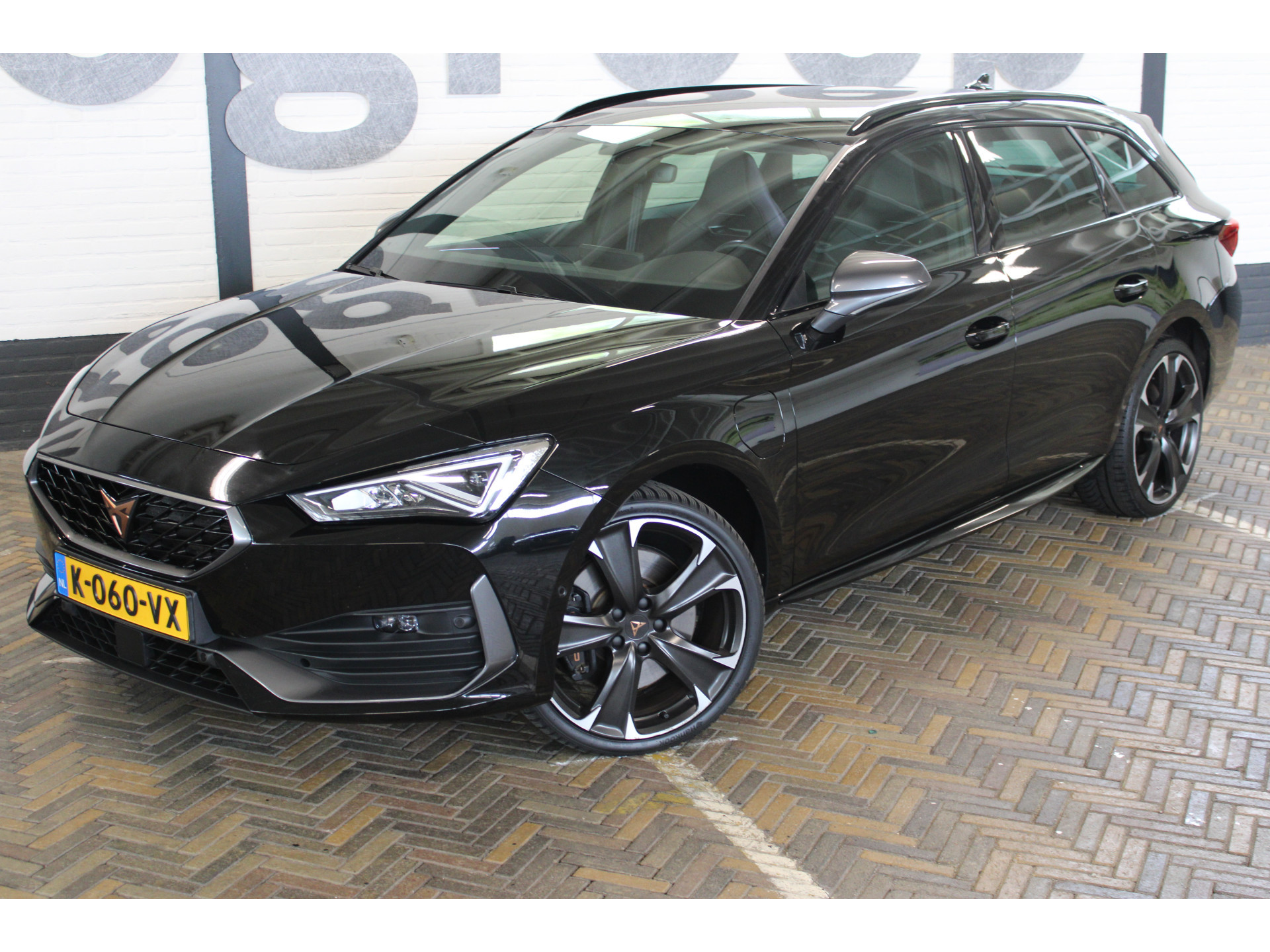 CUPRA Leon Sportstourer 1.4 e-Hybrid 245 | Incl. 12 maanden garantie | 47019875-4.jpg | Van der Veen Autogroep