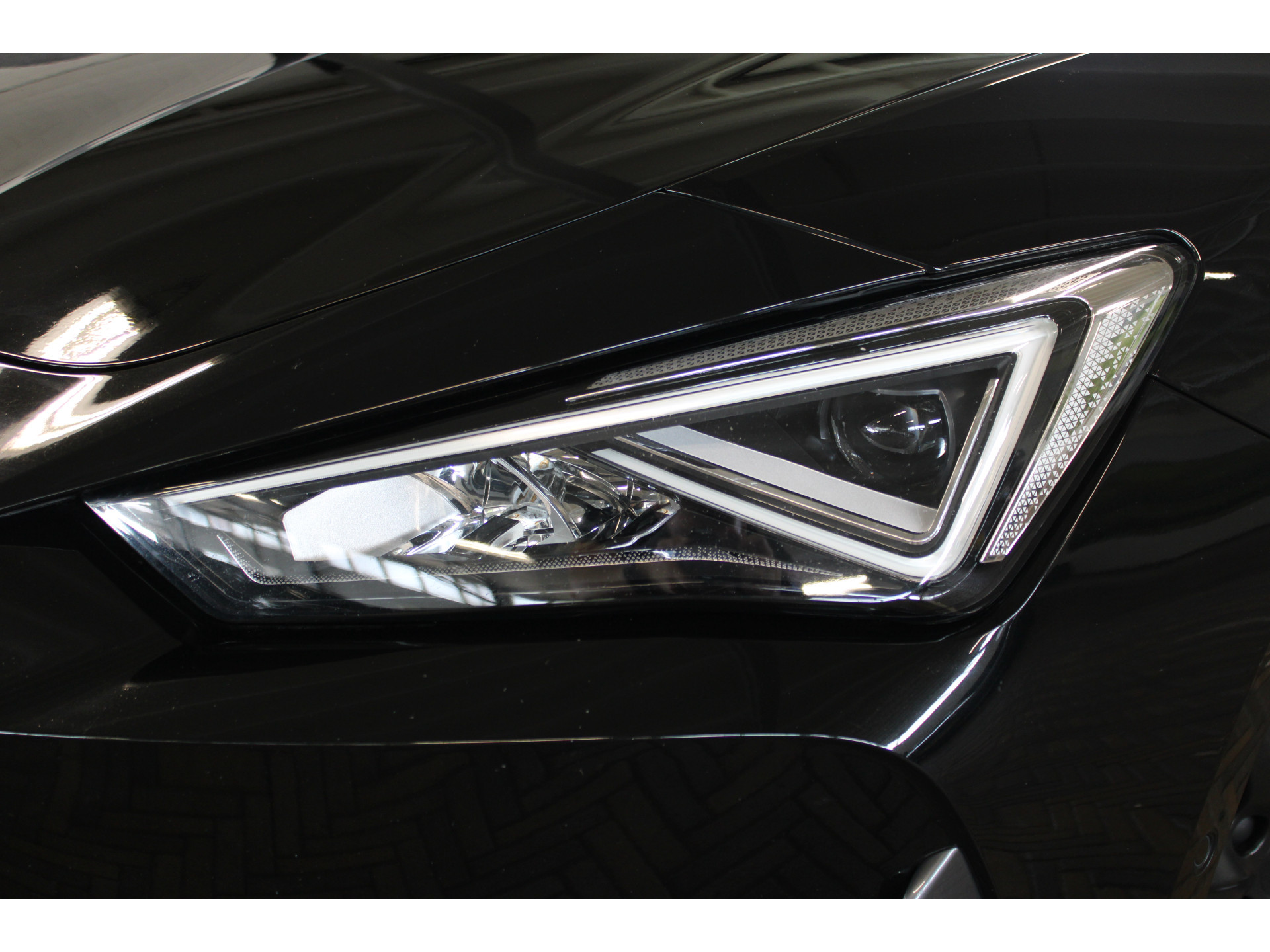 CUPRA Leon Sportstourer 1.4 e-Hybrid 245 | Incl. 12 maanden garantie | 47019875-5.jpg | Van der Veen Autogroep