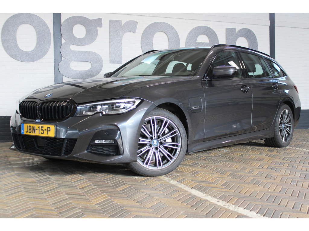BMW 3 Serie Touring 330e Business Edition Plus 47085572-3.jpg | Van der Veen Autogroep