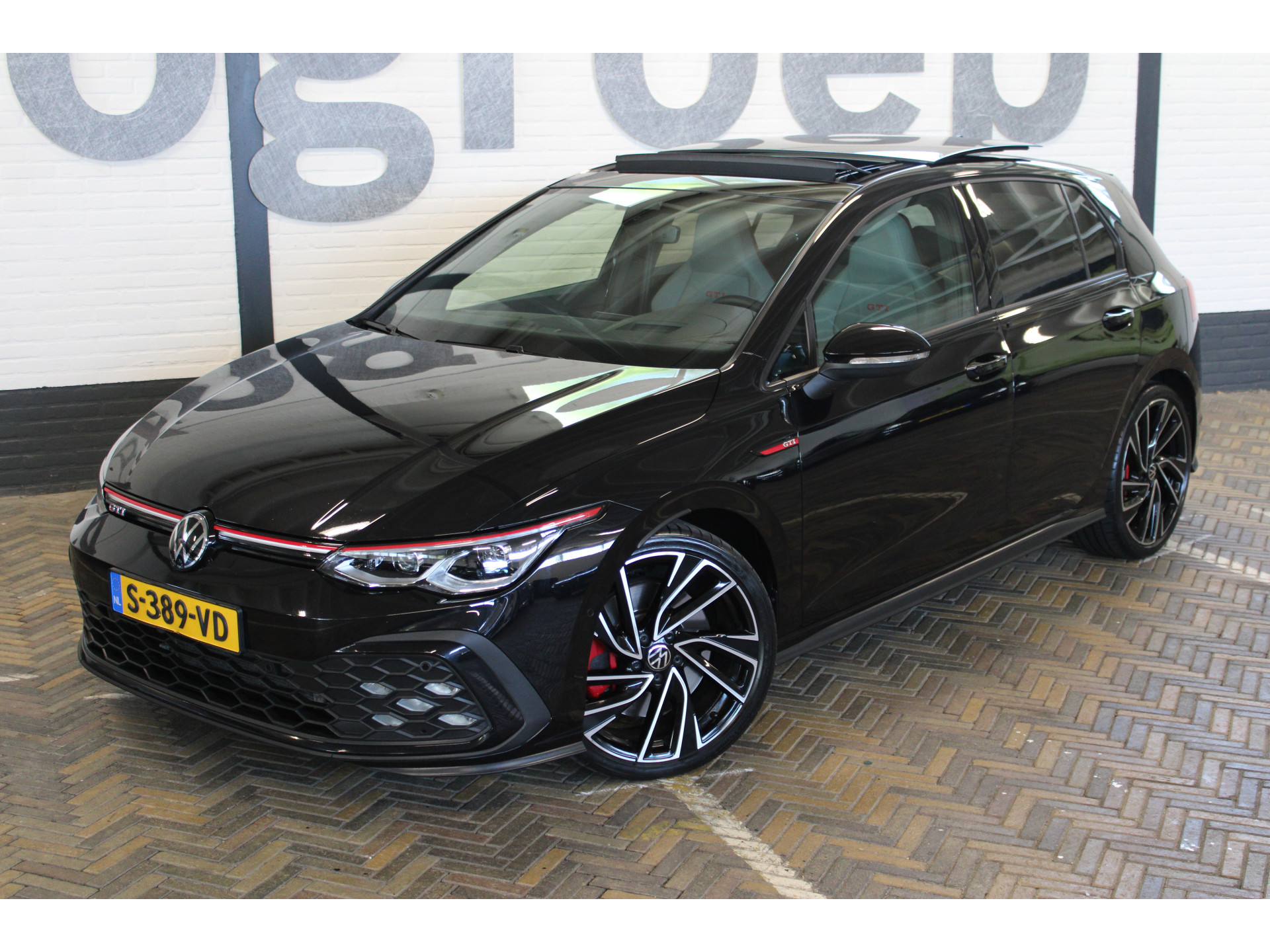 Volkswagen Golf 2.0 TSI GTI | 47095438-4.jpg | Van der Veen Autogroep