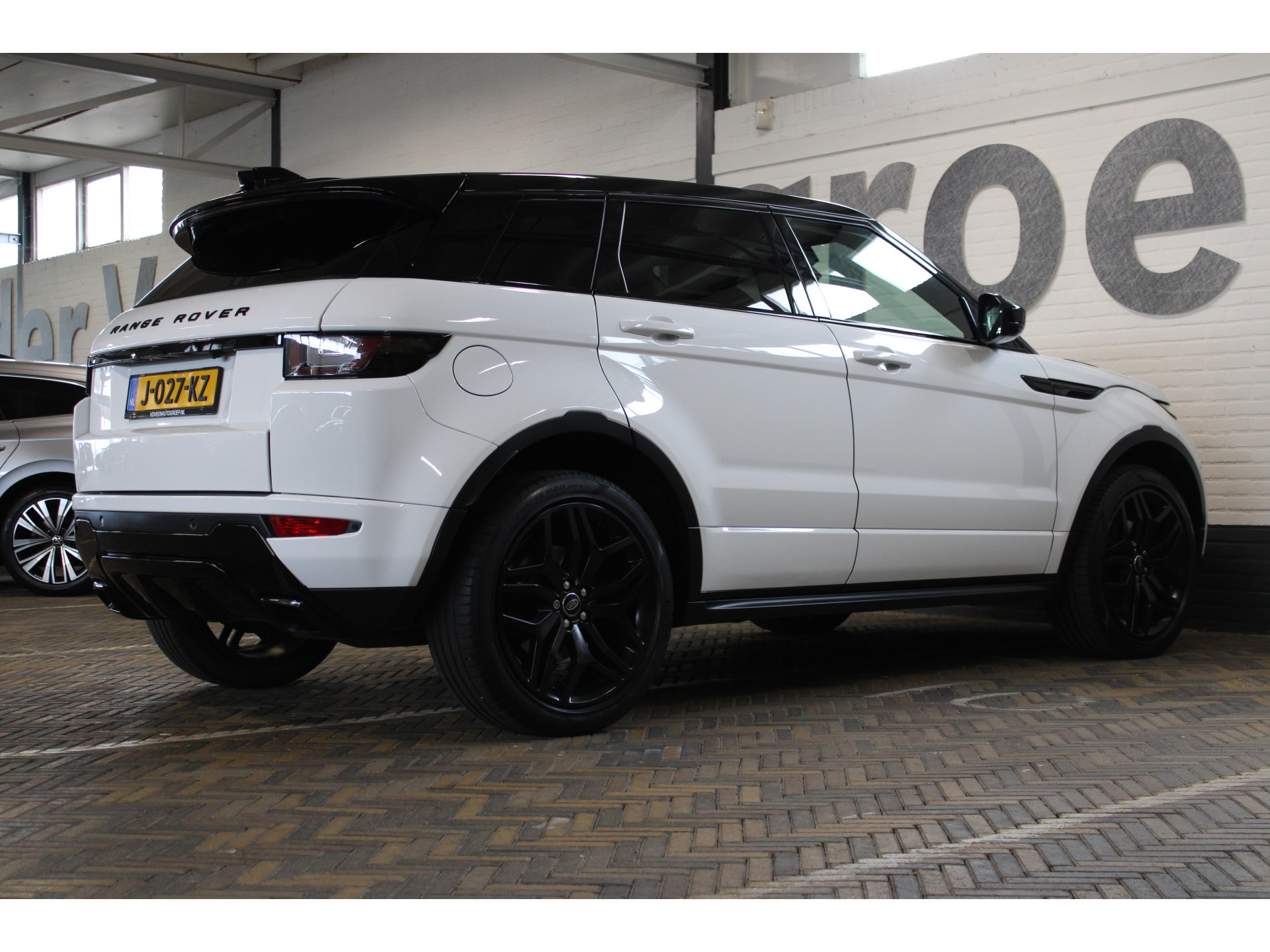 Land Rover Range Rover Evoque 2.0 TD4 Autobiography | incl. 12 maanden garantie 47137328-2.jpg | Van der Veen Autogroep