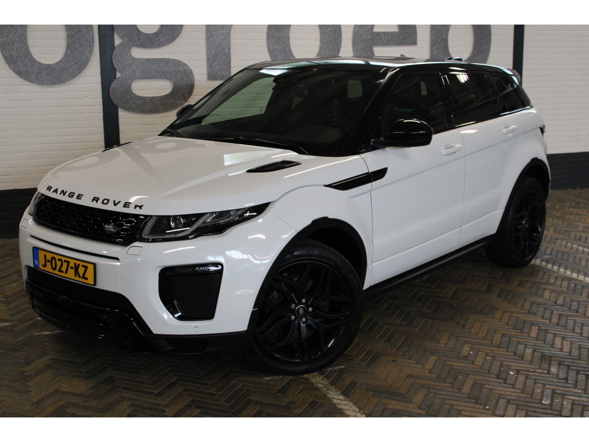 Land Rover Range Rover Evoque 2.0 TD4 Autobiography | incl. 12 maanden garantie 47137328-4.jpg | Van der Veen Autogroep