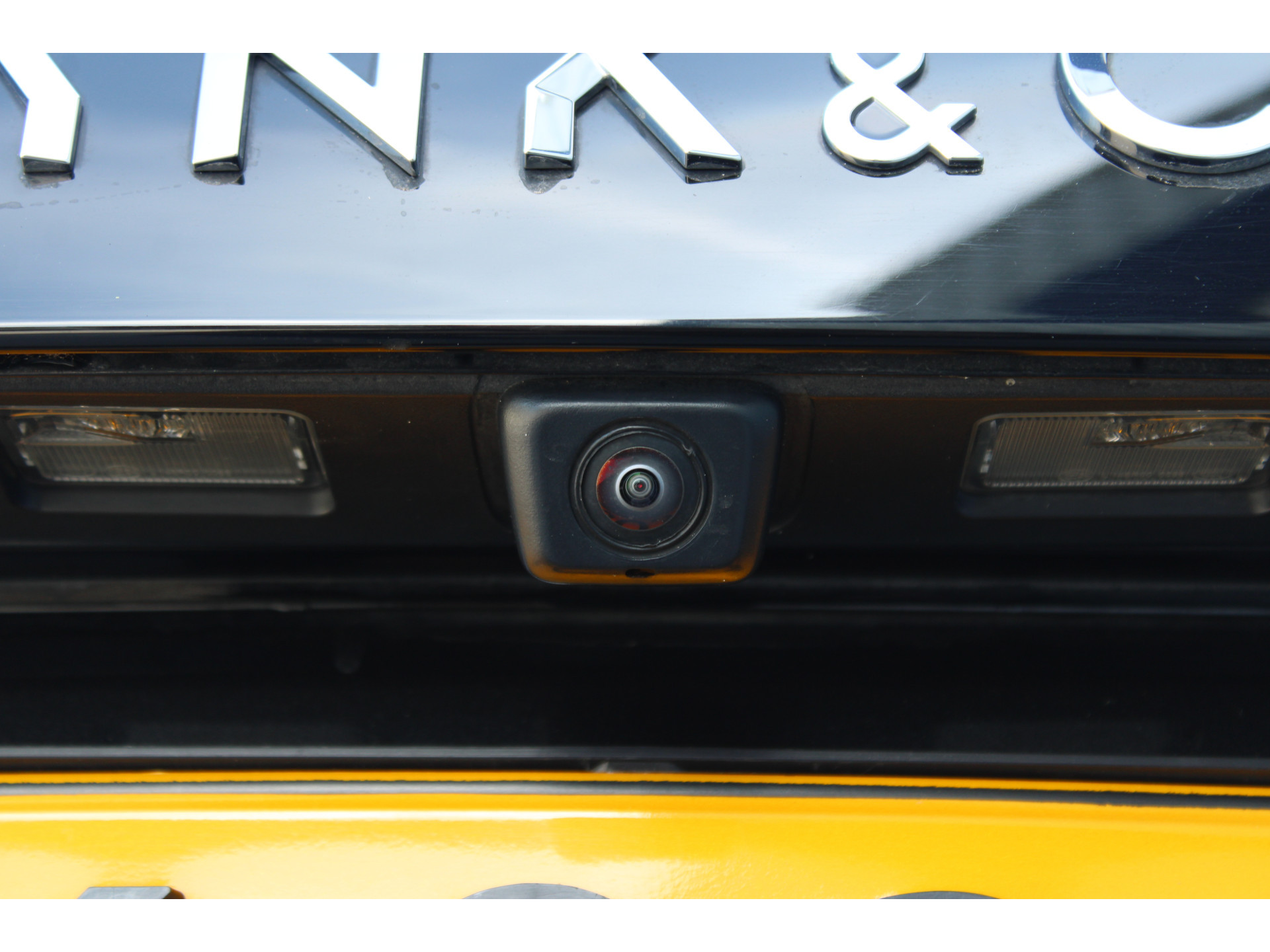 47914708-13.jpg