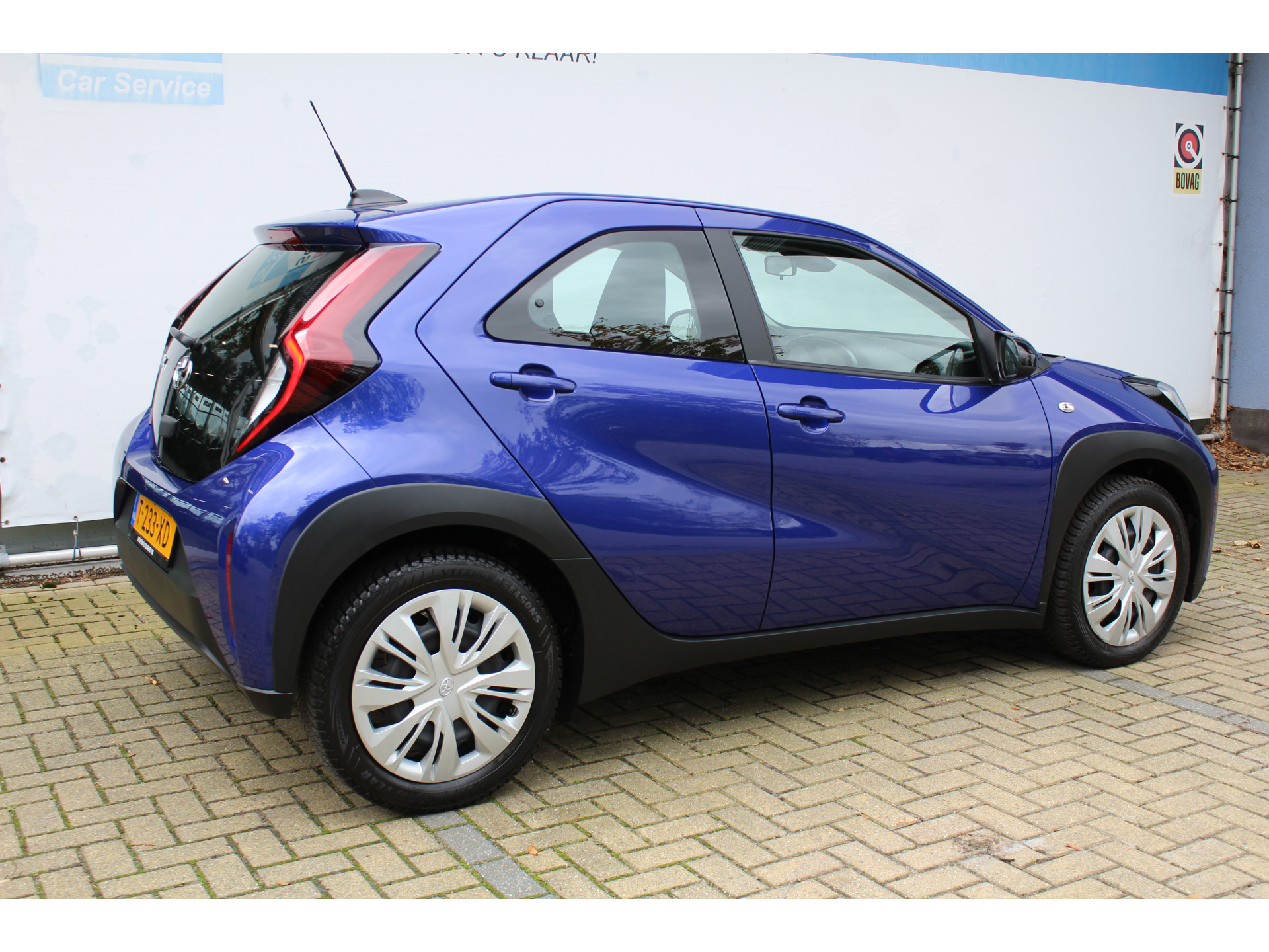 Toyota Aygo X 1.0 VVT-i MT Play | Incl. 12 maanden Garantie 48247110-2.jpg | Van der Veen Autogroep