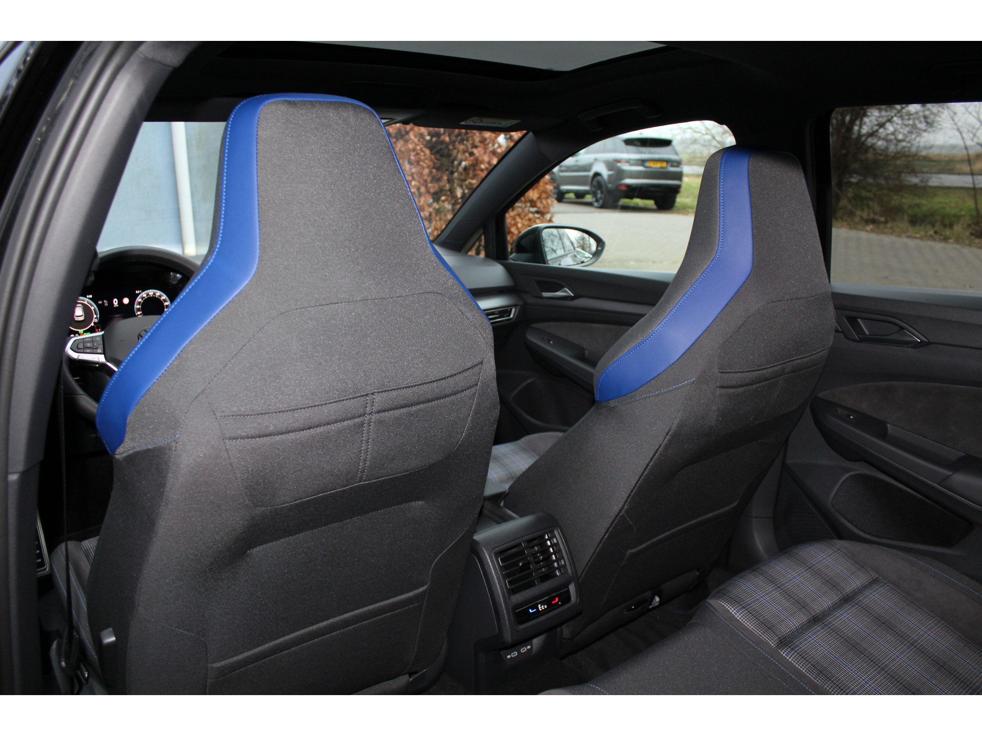 Volkswagen Golf 1.5 eHybrid GTE 272 pk 48249114-32.jpg | Van der Veen Autogroep