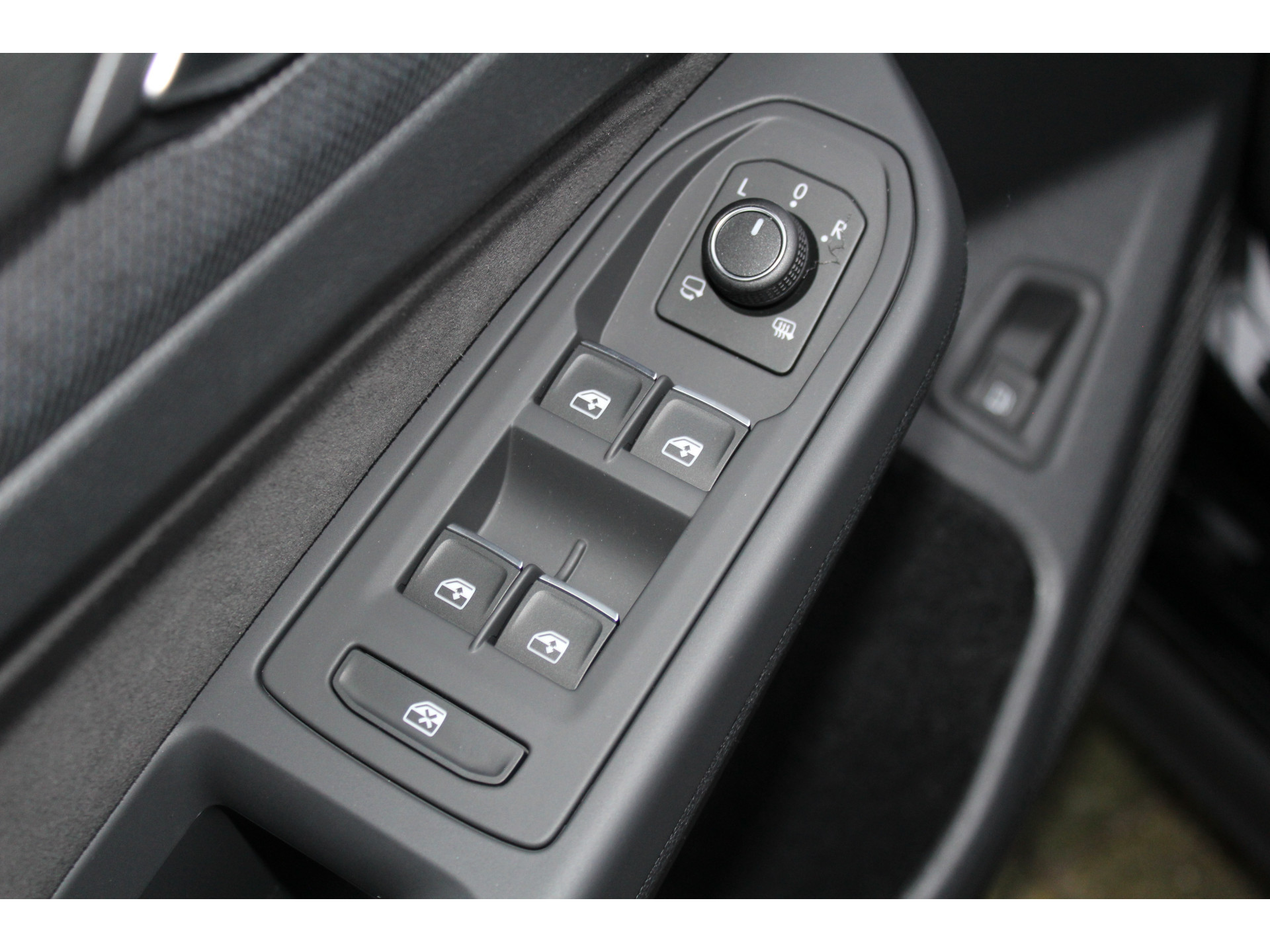 Volkswagen Golf 1.5 eHybrid GTE 272 pk 48249114-35.jpg | Van der Veen Autogroep