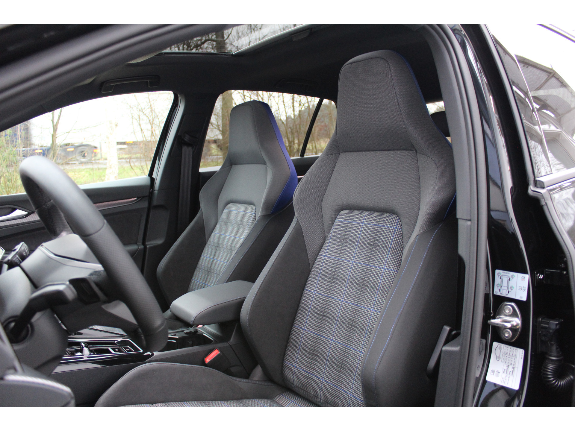 Volkswagen Golf 1.5 eHybrid GTE 272 pk 48249114-37.jpg | Van der Veen Autogroep