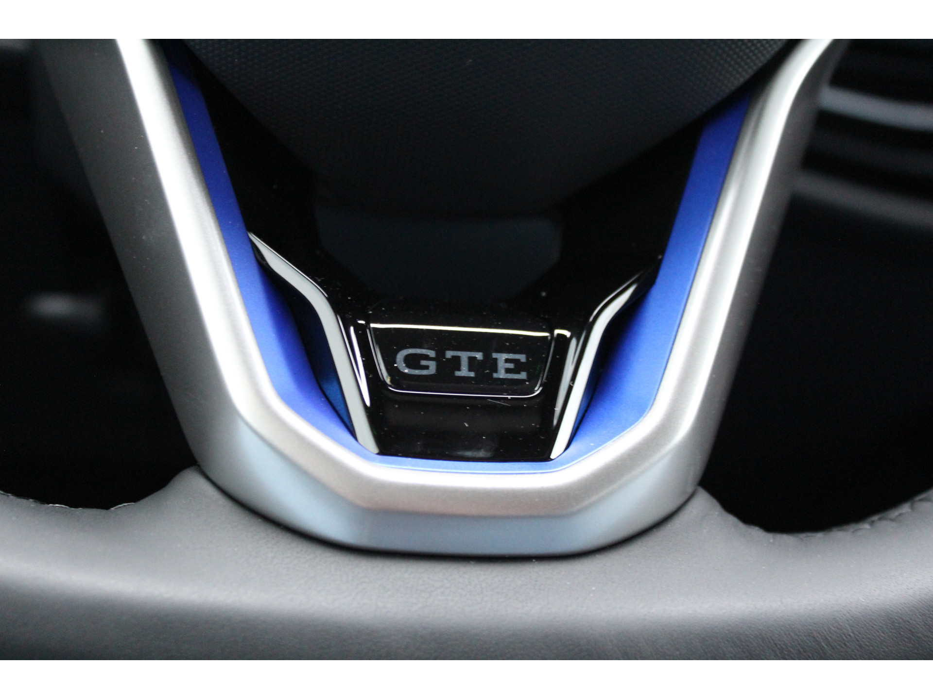 Volkswagen Golf 1.5 eHybrid GTE 272 pk 48249114-48.jpg | Van der Veen Autogroep