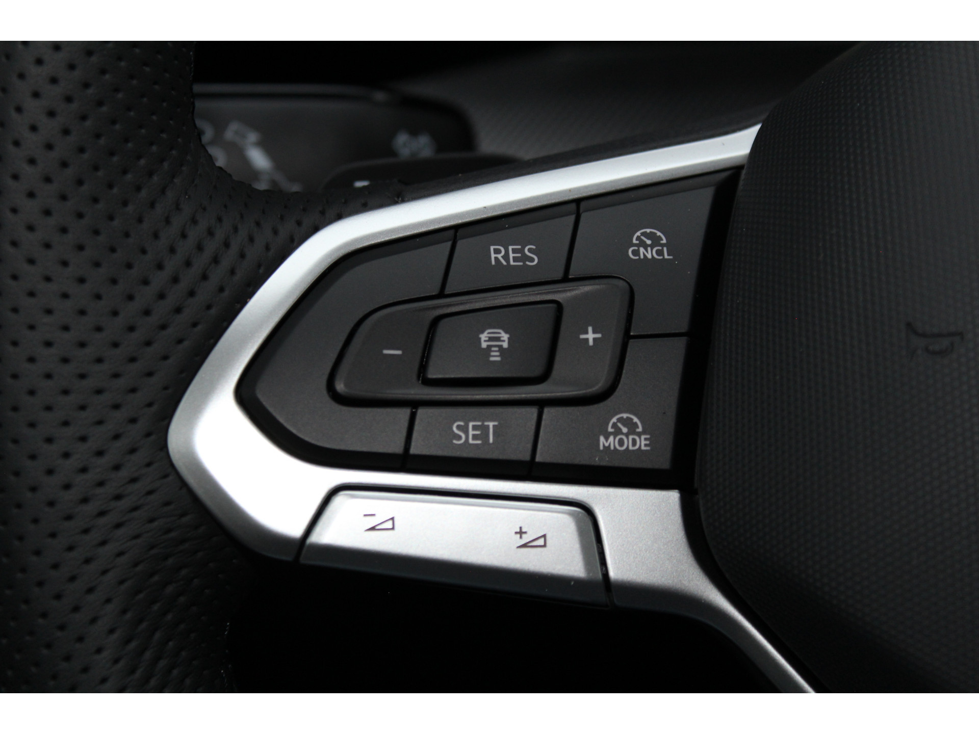 Volkswagen Golf 1.5 eHybrid GTE 272 pk 48249114-49.jpg | Van der Veen Autogroep