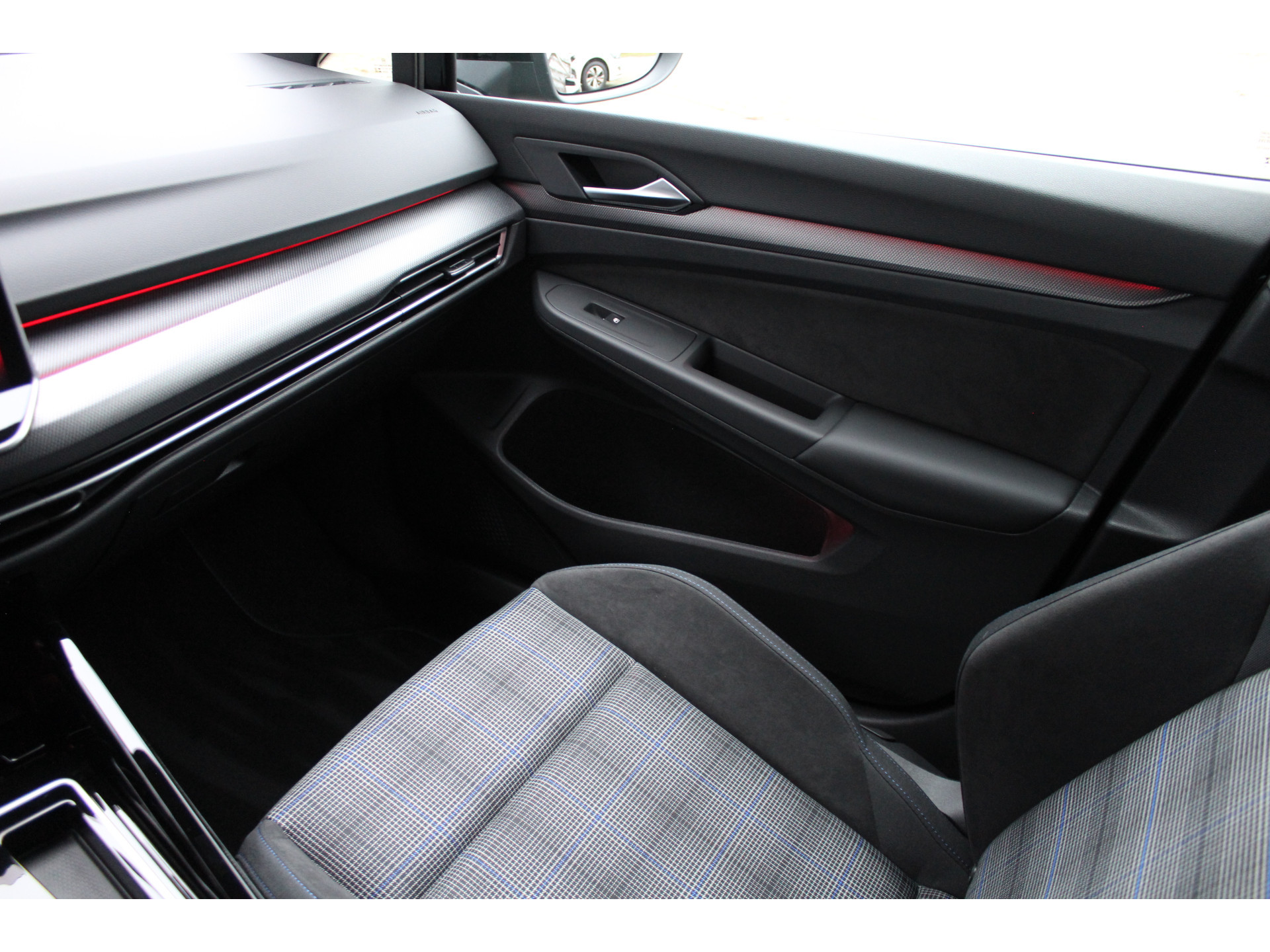 Volkswagen Golf 1.5 eHybrid GTE 272 pk 48249114-68.jpg | Van der Veen Autogroep