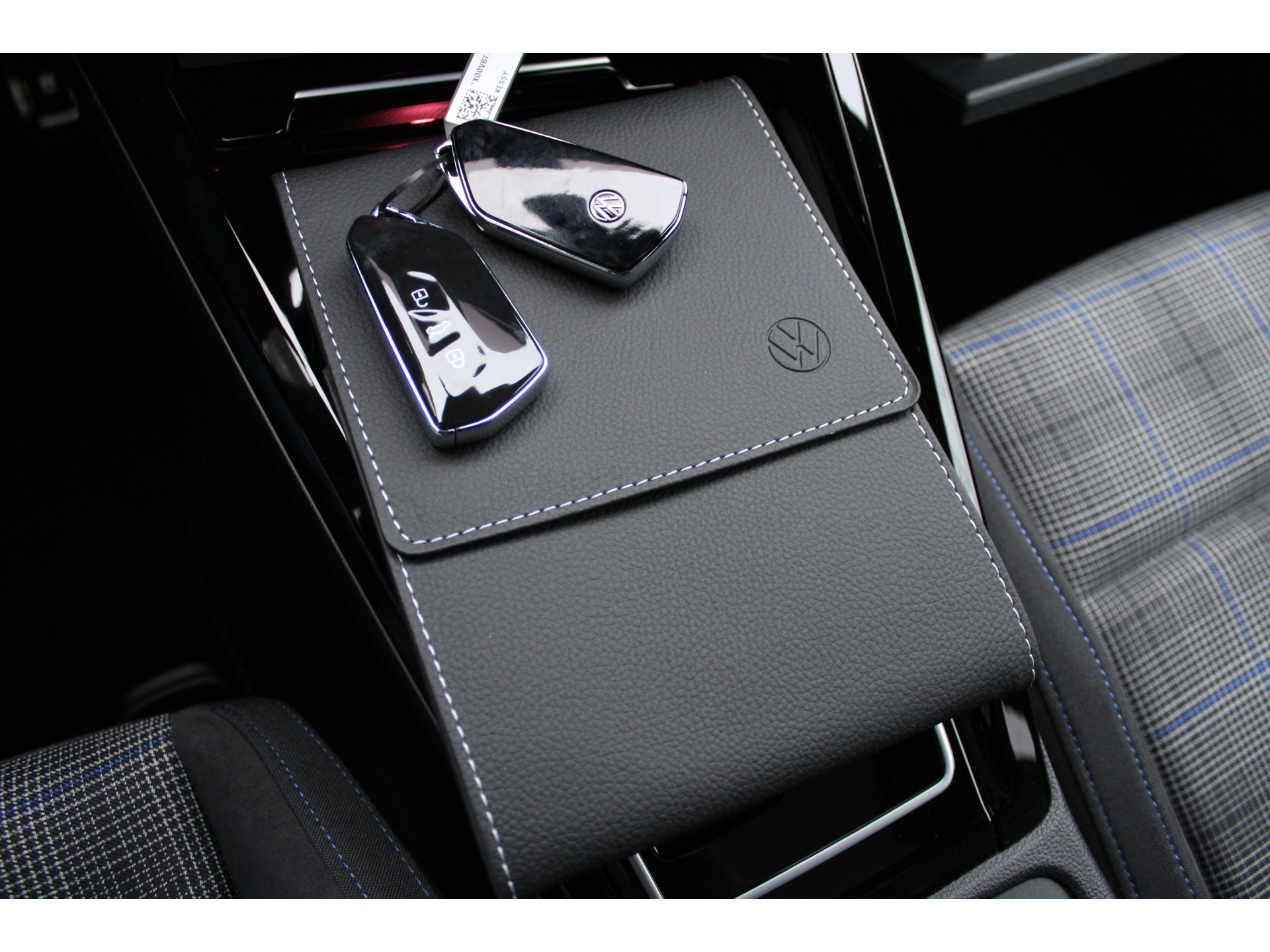 Volkswagen Golf 1.5 eHybrid GTE 272 pk 48249114-69.jpg | Van der Veen Autogroep