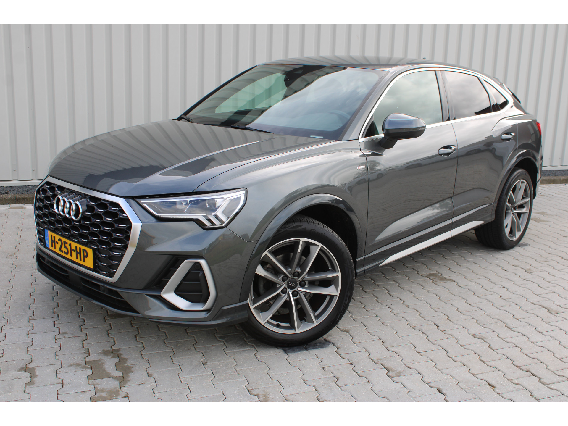 Audi Q3 Sportback 35 TFSI Pro Line S-Line | Incl. 12 maanden garantie | 48647443-4.jpg | Van der Veen Autogroep