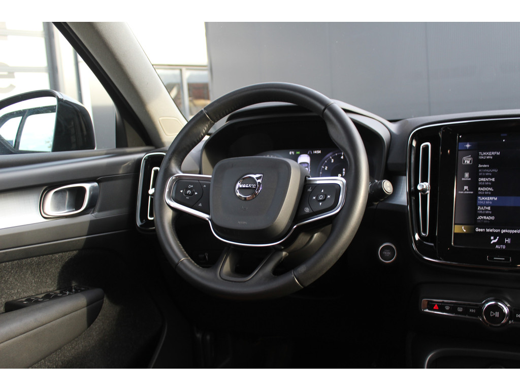Volvo XC40 1.5 T3 R-Design 164PK | Incl. 12 maanden garantie 49450843-1.jpg | Van der Veen Autogroep