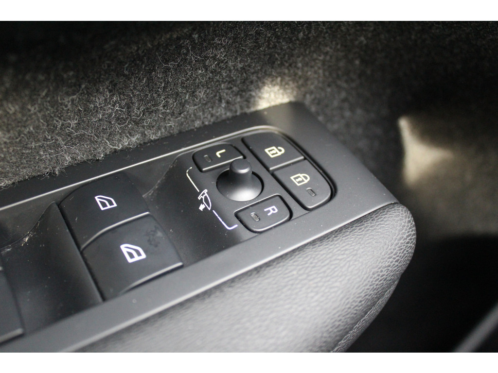 Volvo XC40 1.5 T3 R-Design 164PK | Incl. 12 maanden garantie 49450843-16.jpg | Van der Veen Autogroep