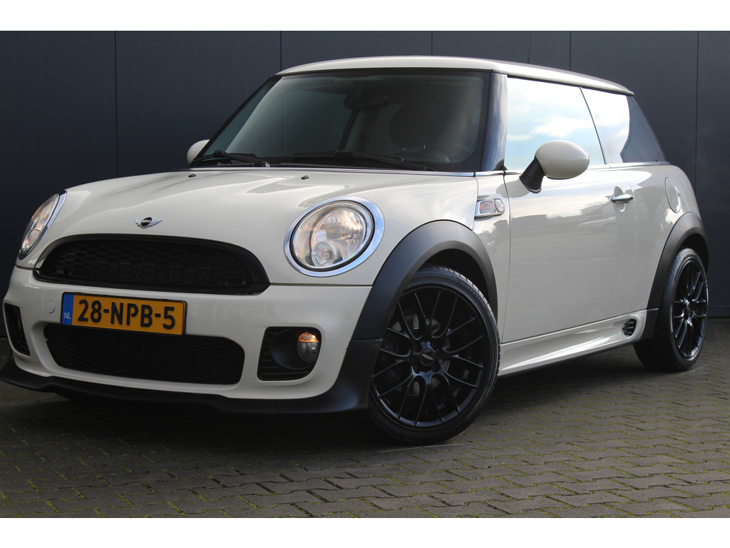 MINI Mini 1.6 Cooper Business Line 123pk 49524919-1.jpg | Van der Veen Autogroep