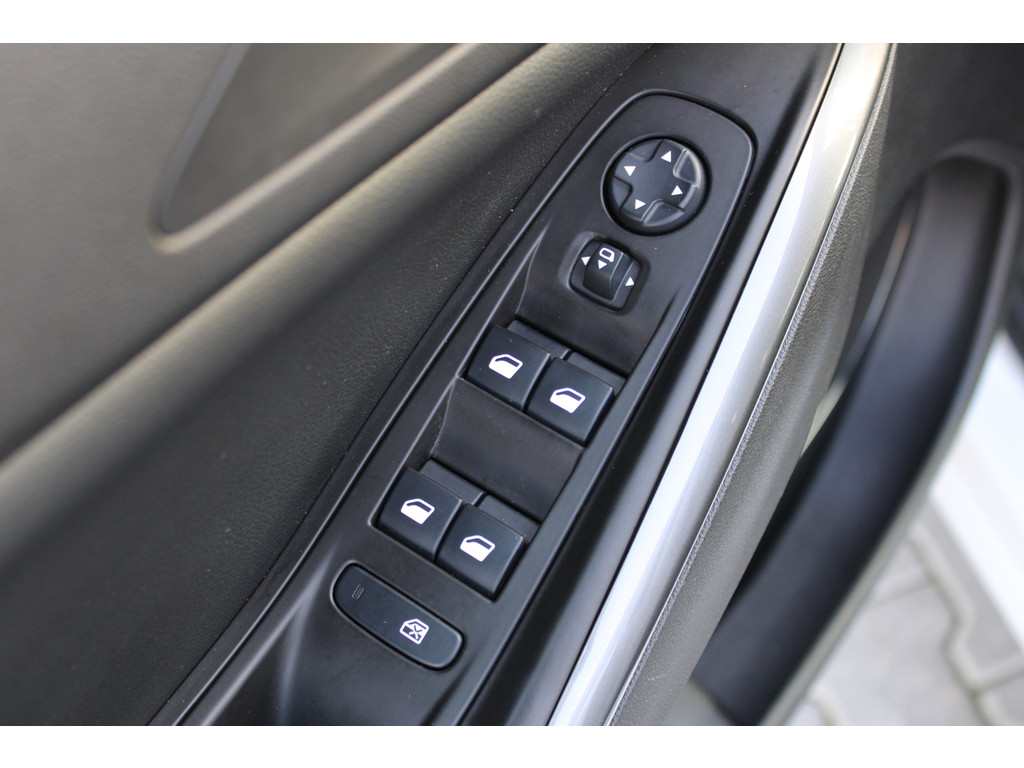 Opel Grandland X 1.6 Turbo Hybrid Ultimate | Incl. 12 maanden garantie | 49754212-33.jpg | Van der Veen Autogroep