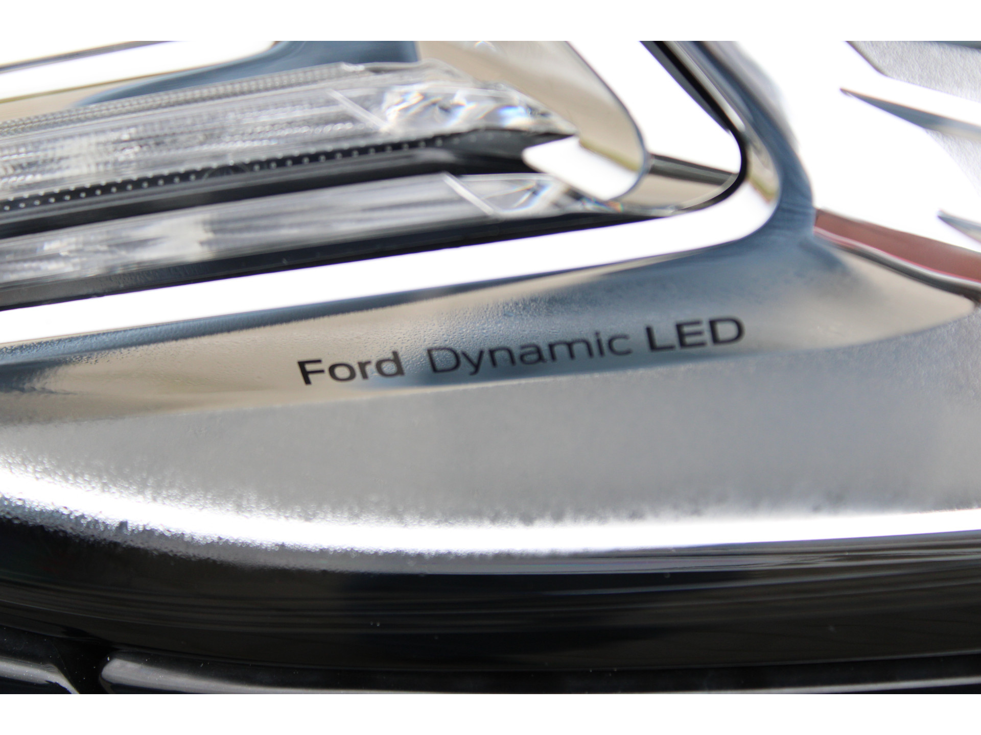 Ford Mondeo Wagon 2.0 IVCT HEV Vignale | Incl. 12 maanden garantie | 50108645-22.jpg | Van der Veen Autogroep