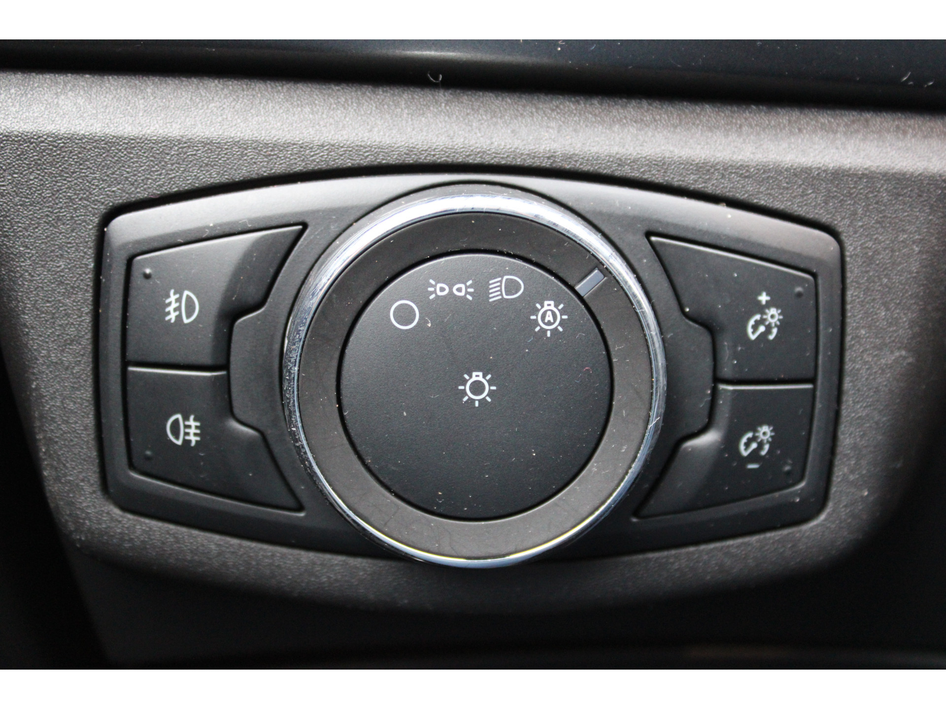 Ford Mondeo Wagon 2.0 IVCT HEV Vignale | Incl. 12 maanden garantie | 50108645-36.jpg | Van der Veen Autogroep