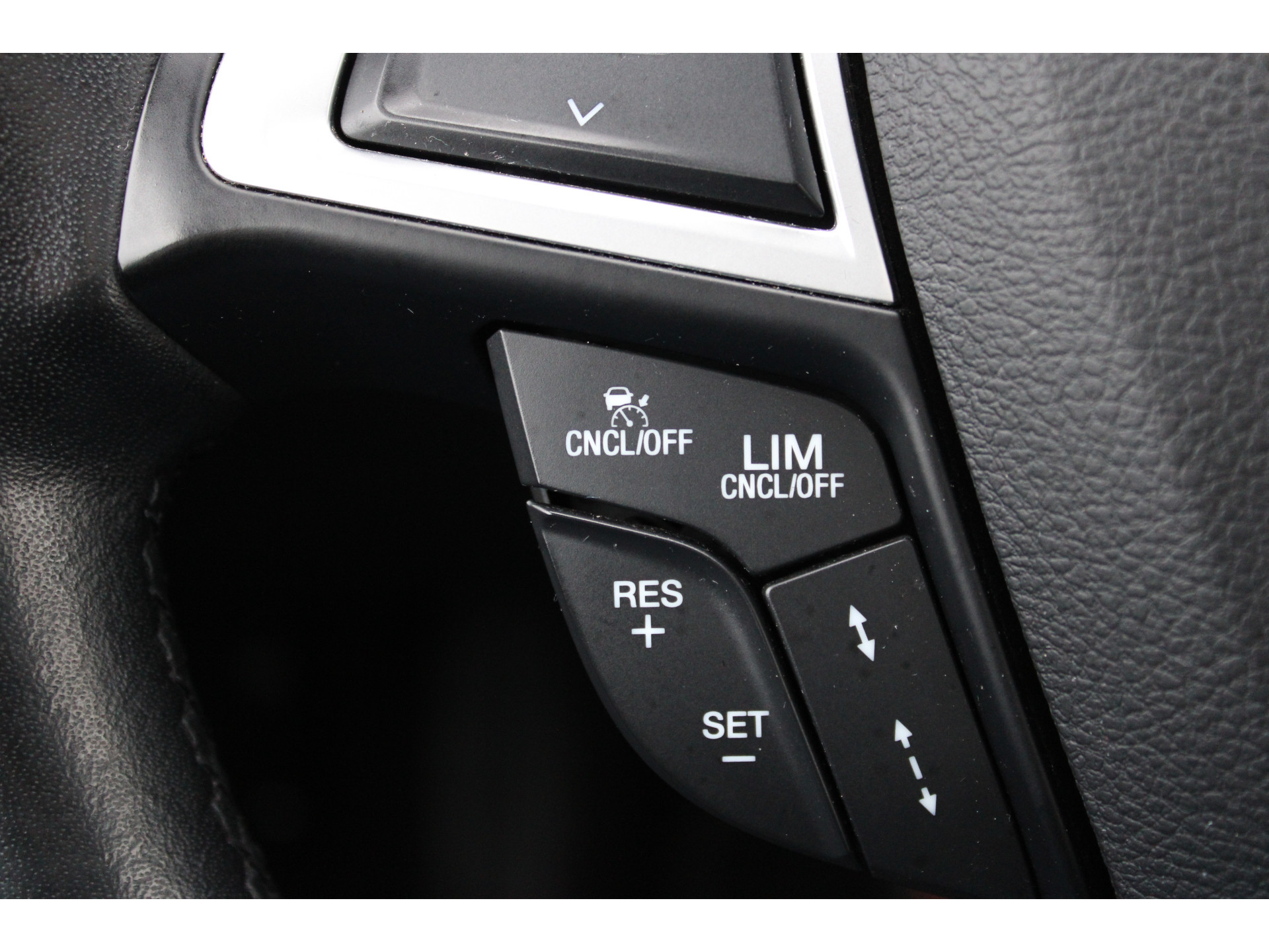 Ford Mondeo Wagon 2.0 IVCT HEV Vignale | Incl. 12 maanden garantie | 50108645-37.jpg | Van der Veen Autogroep