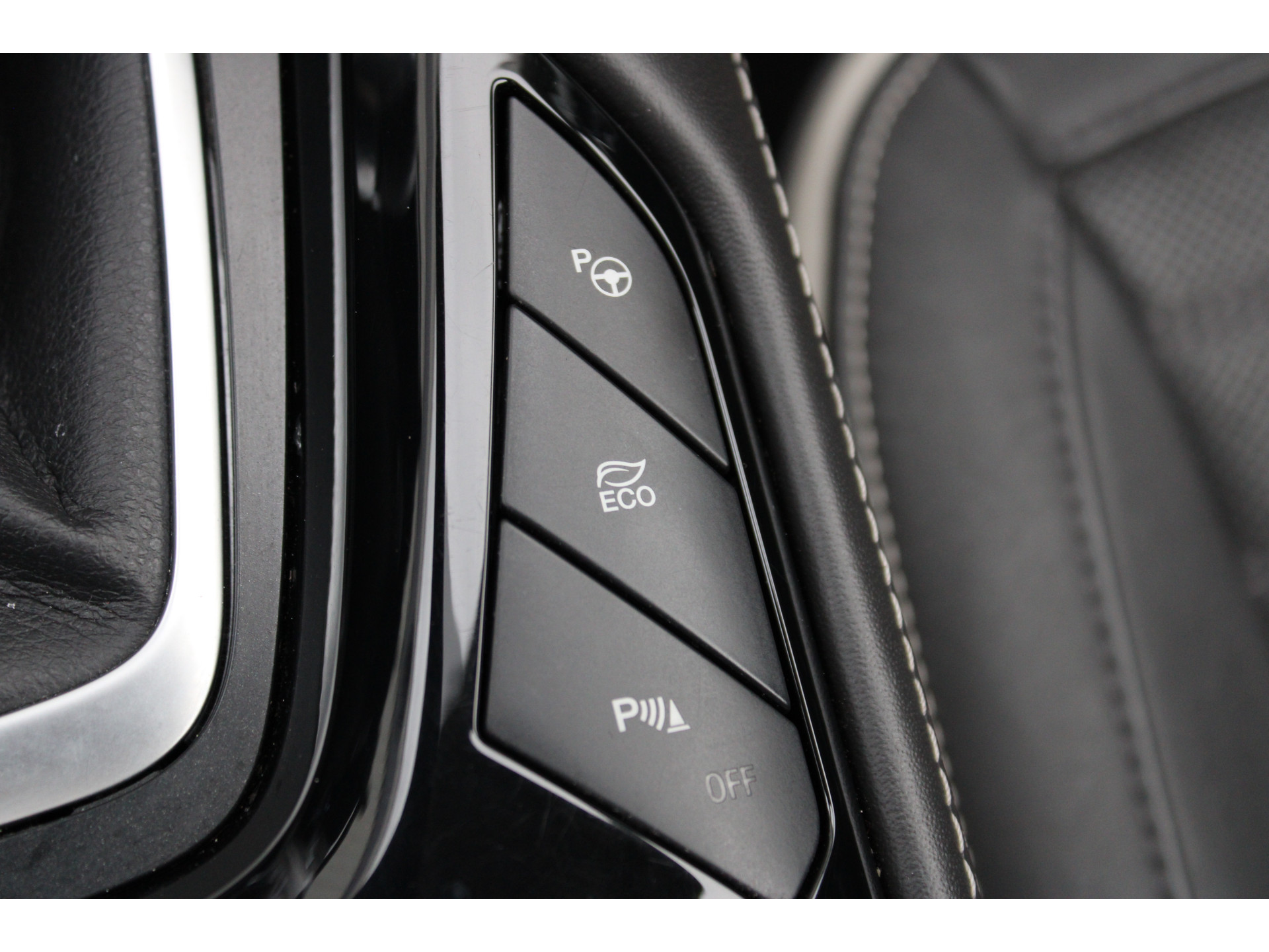 Ford Mondeo Wagon 2.0 IVCT HEV Vignale | Incl. 12 maanden garantie | 50108645-48.jpg | Van der Veen Autogroep