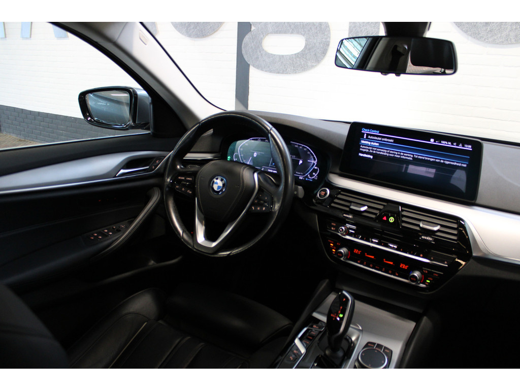 BMW 5 Serie Touring 530e Business Edition Plus | Incl. 12 maanden garantie | 50414235-1.jpg | Van der Veen Autogroep