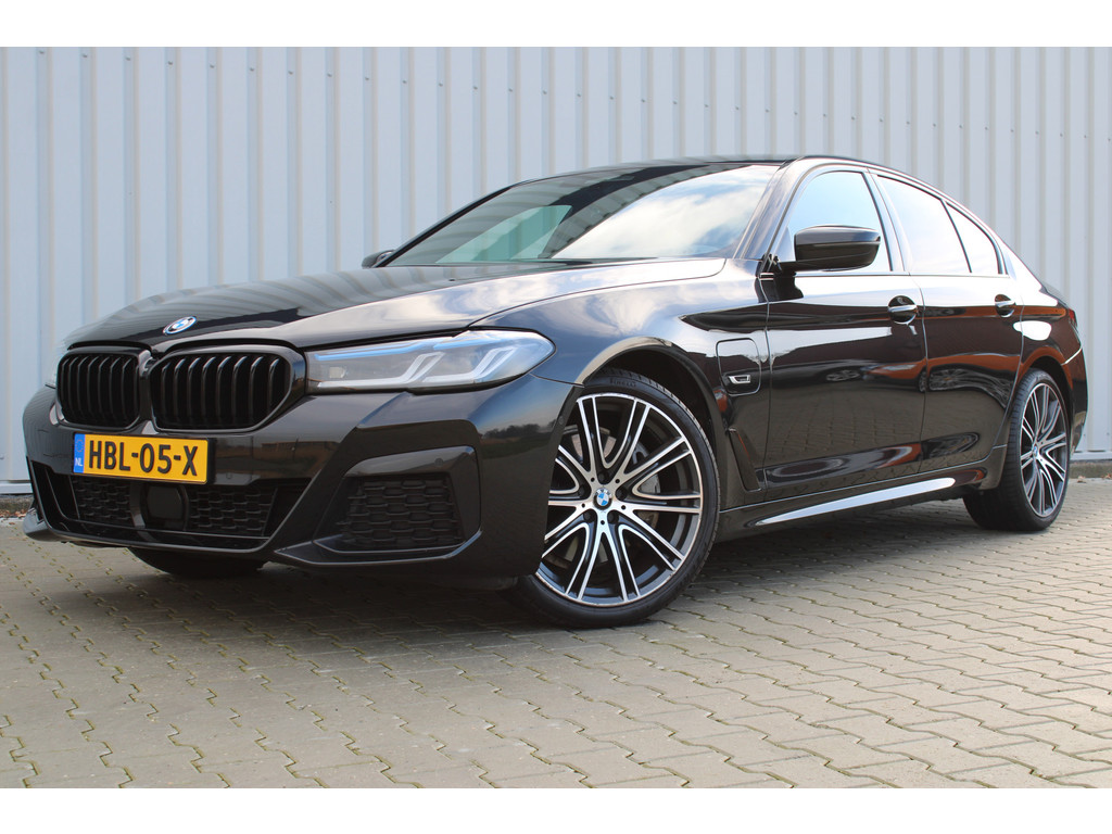 BMW 5 Serie 545e xDrive M-sport black edition | Incl. 12 maanden garantie 50787861-3.jpg | Van der Veen Autogroep