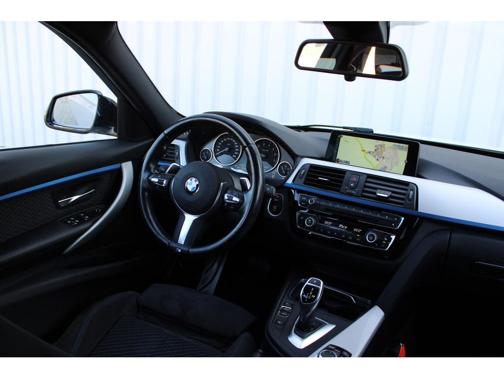 BMW 3 Serie Touring 320i M Sport Shadow Executive | Incl. 12 maanden garantie | 51751226-1.jpg | Van der Veen Autogroep