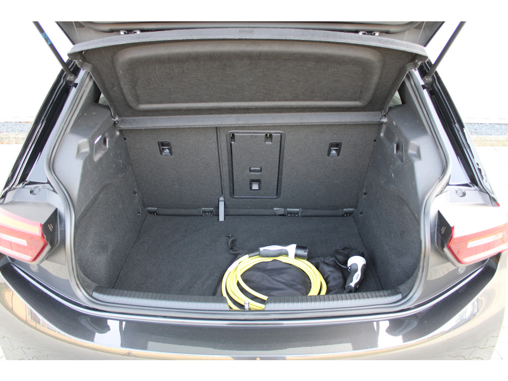 Volkswagen ID.3 First Plus 58 kWh | Incl. 12 maanden garantie | 51853194-29.jpg | Van der Veen Autogroep