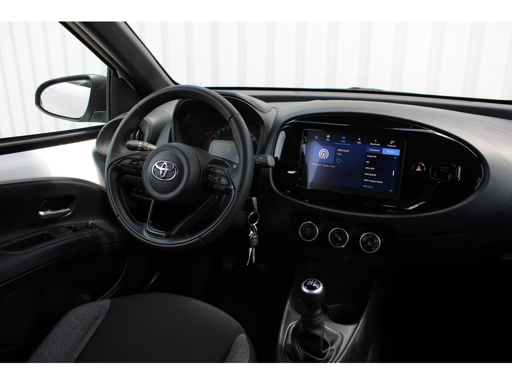Toyota Aygo X 1.0 VVT-i MT Play | Incl. 12 maanden garantie | 54119682-1.jpg | Van der Veen Autogroep
