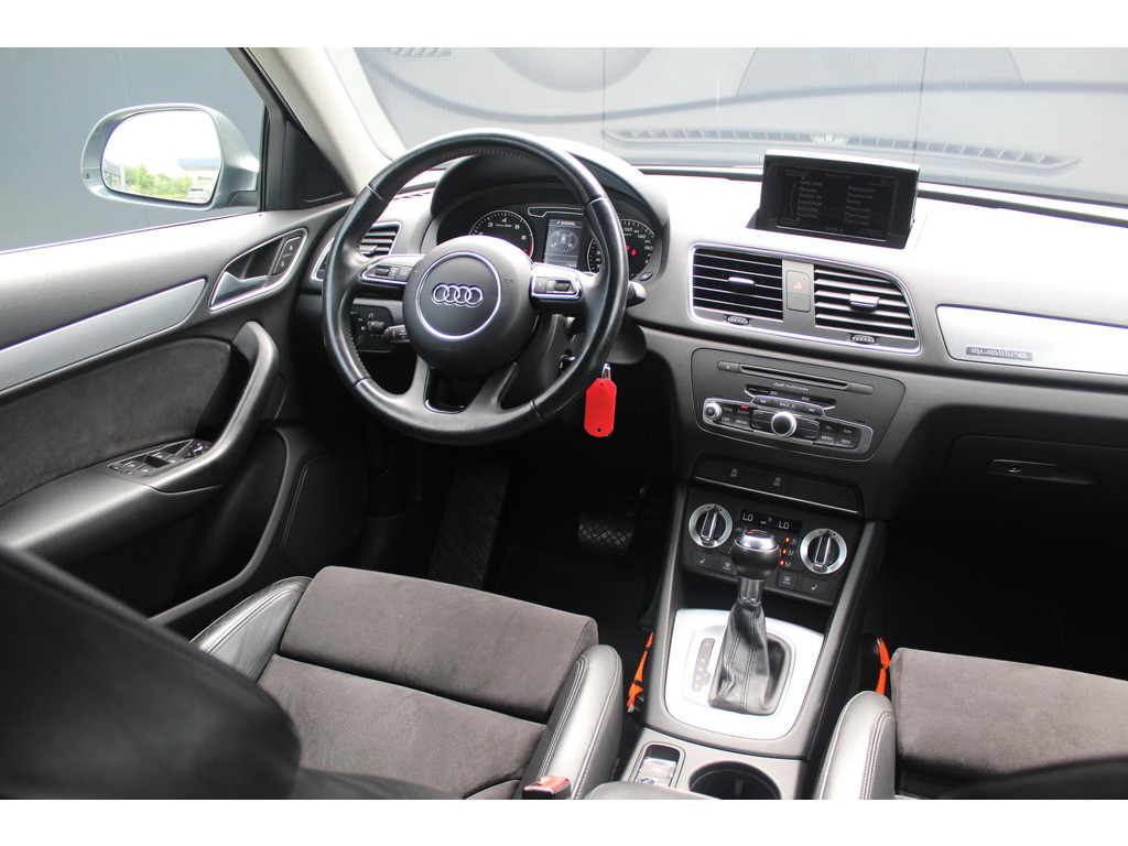 Audi Q3 2.0 TFSI quattro | Incl. 12 Maanden garantie | 56350237-1.jpg | Van der Veen Autogroep