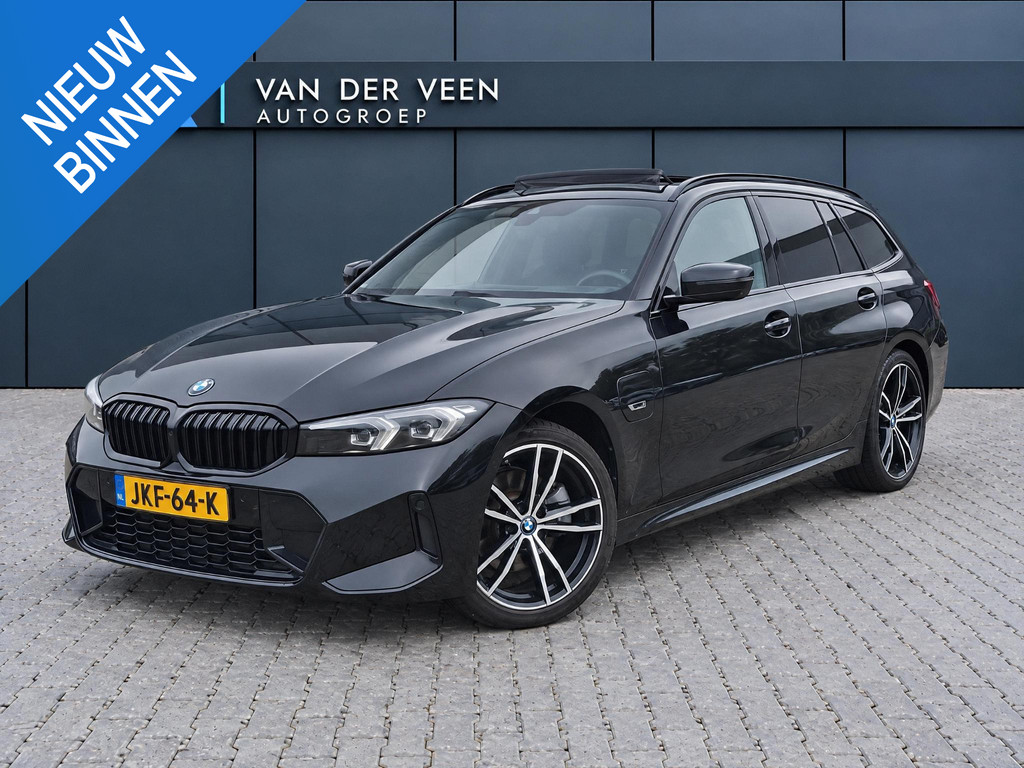 BMW 3 Serie Touring 330e xDrive M-sport 57818579-0.jpg | Van der Veen Autogroep